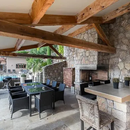De Luxe A Villa Eze