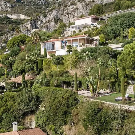 Villa De Luxe A *